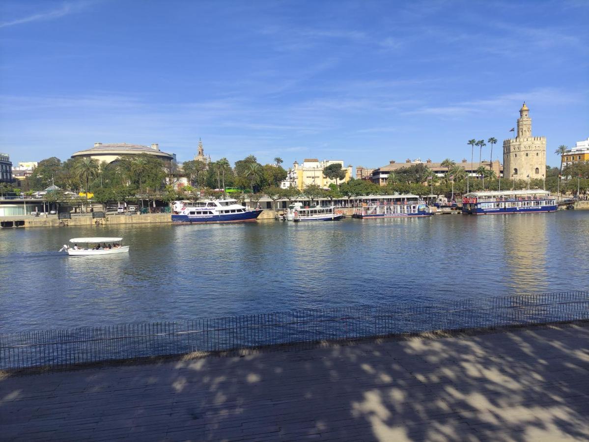 Vive Triana Apartment Seville Luaran gambar