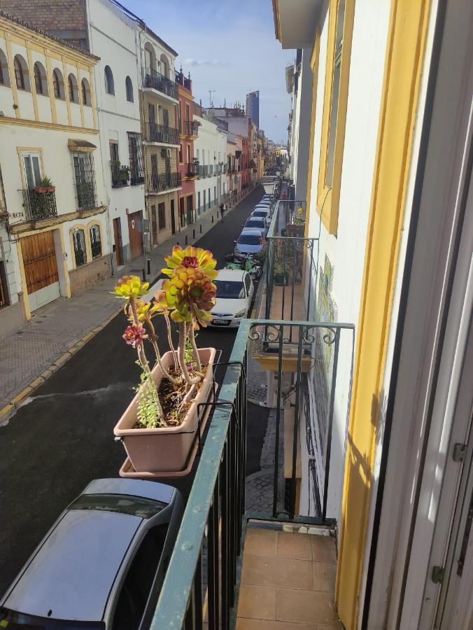 Vive Triana Apartment Seville Luaran gambar